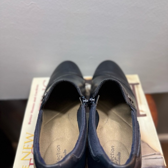 Clarks Women’s Navy Blue Ankle Boots - Picture 13 of 16